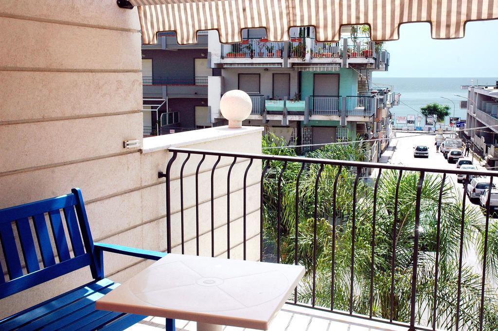 Casa Del Vento Bed & Breakfast Рокалумера Екстериор снимка