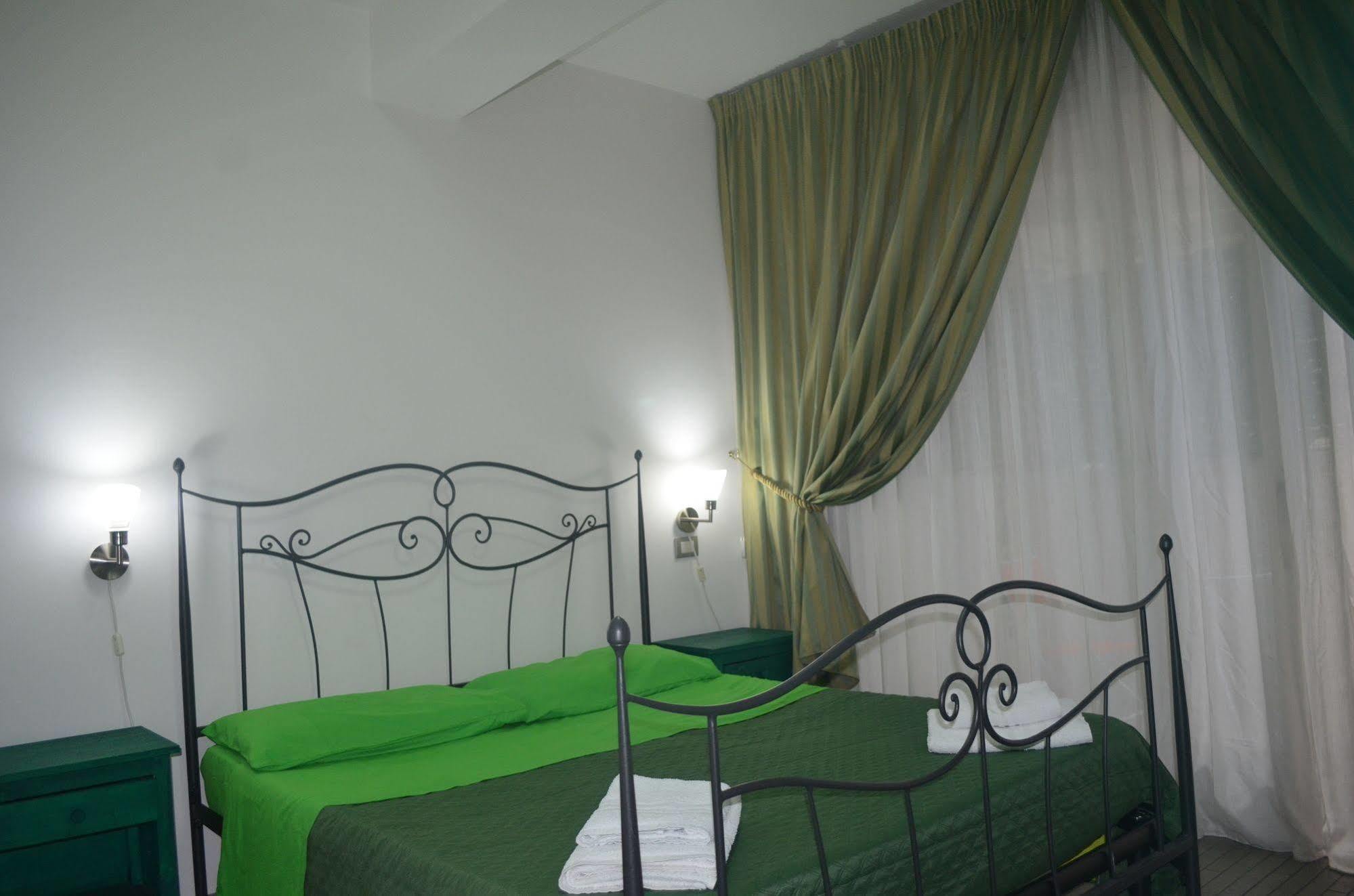 Casa Del Vento Bed & Breakfast Рокалумера Екстериор снимка